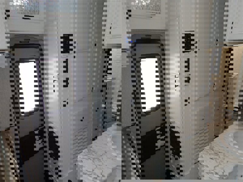 Used 2022 Ford E-450 and Econoline 450 Super Duty w/ Motorhome Prep Package image 31