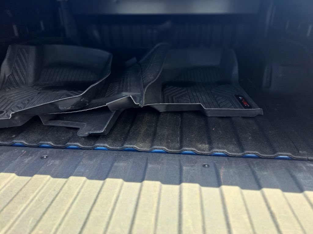Used 2024 Chevrolet Silverado 1500 LTZ AWD/4WD image 32