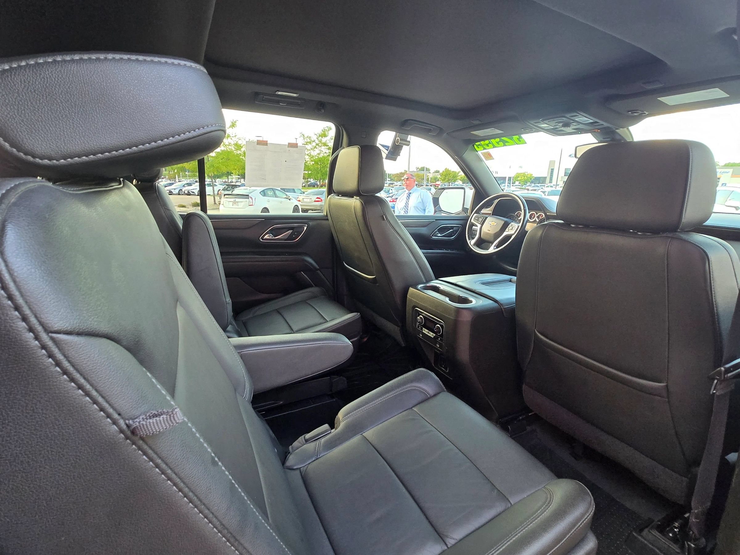 Used 2021 Chevrolet Tahoe LT w/ LT Signature Plus Package AWD/4WD image 11