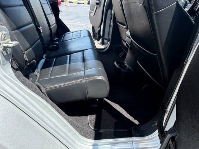 Used 2012 Jeep Wrangler Unlimited Sahara AWD/4WD image 12