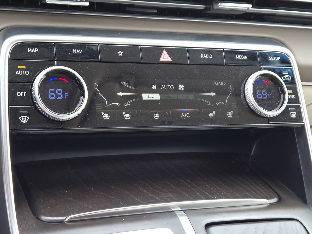 Used 2021 Genesis GV80 3.5T Advanced + image 17