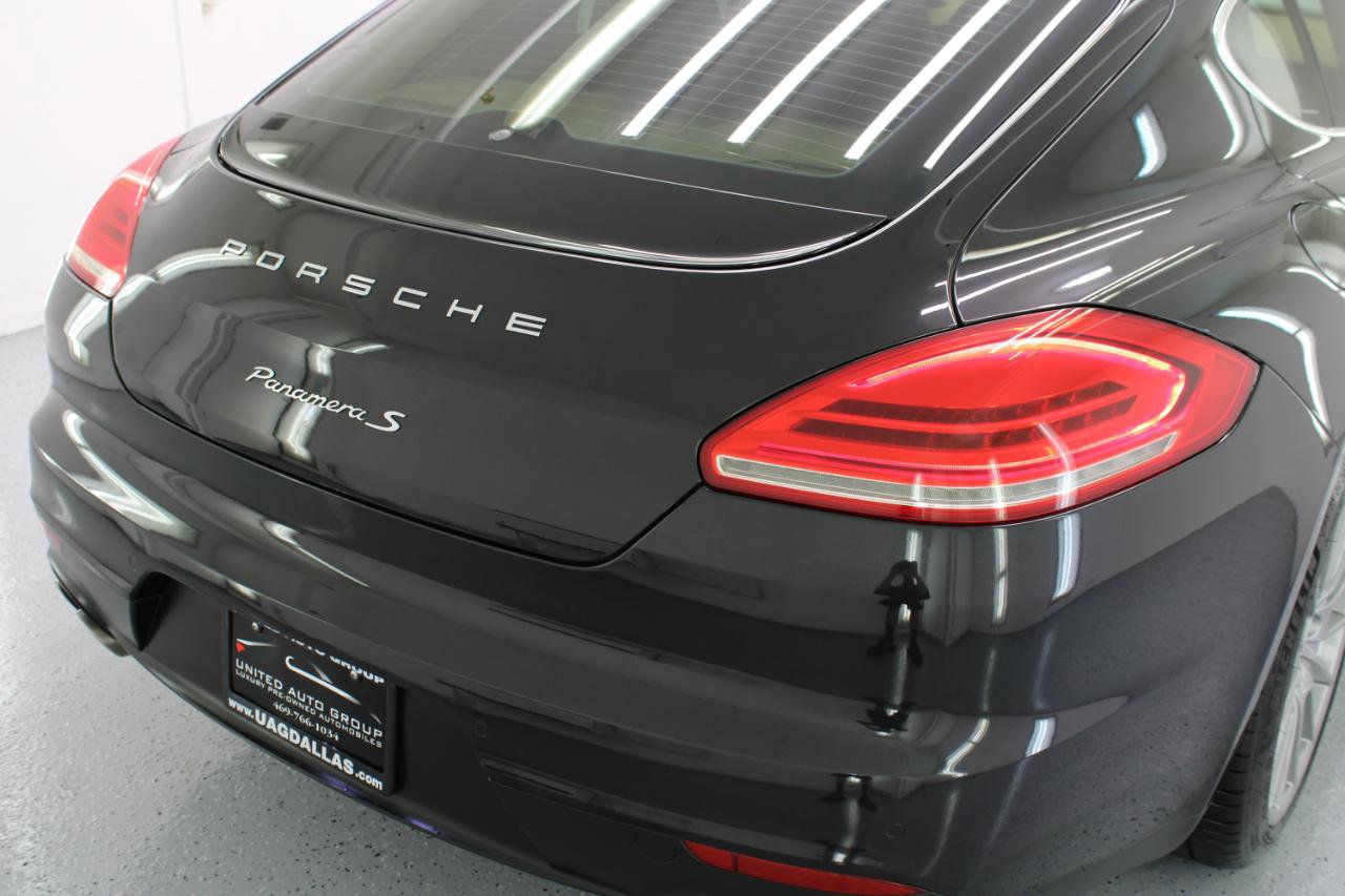 Used 2014 Porsche Panamera S image 19