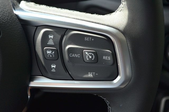 New 2026 Jeep Wrangler Unlimited Sahara AWD/4WD image 18