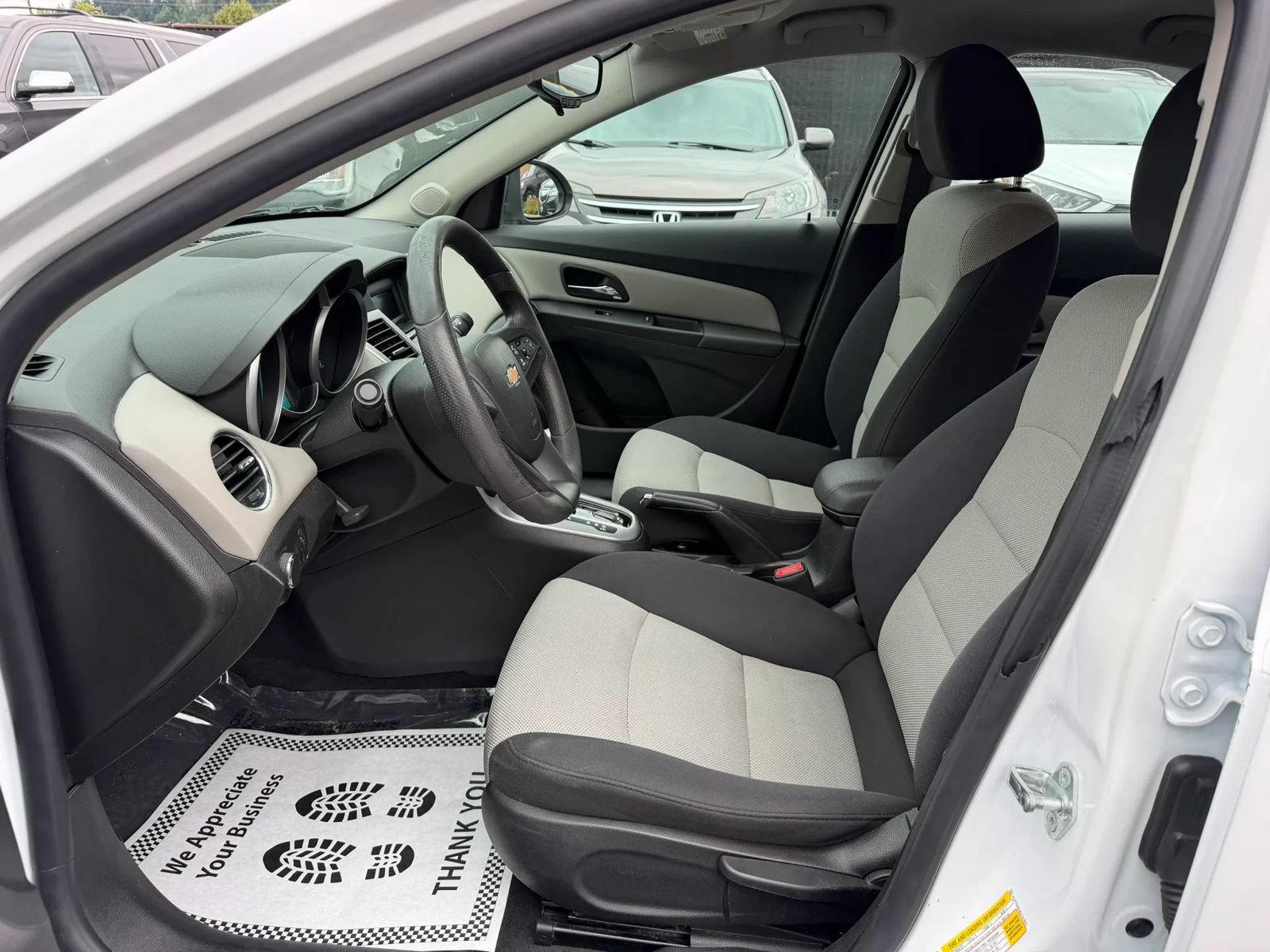 Used 2016 Chevrolet Cruze LS FWD image 8