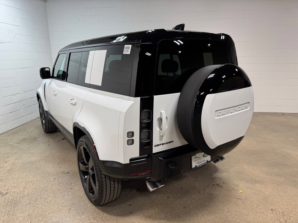 New 2025 Land Rover Defender 110 V8 image 9