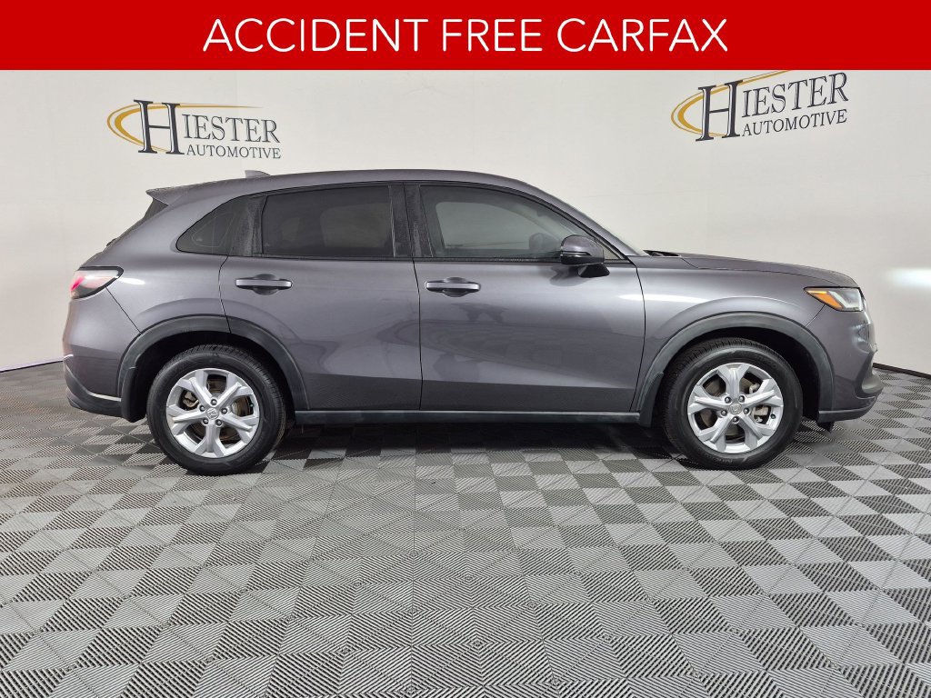 Used 2023 Honda HR-V LX image 3