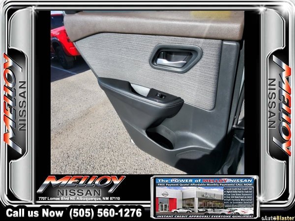 Used 2023 Nissan Rogue SV image 12