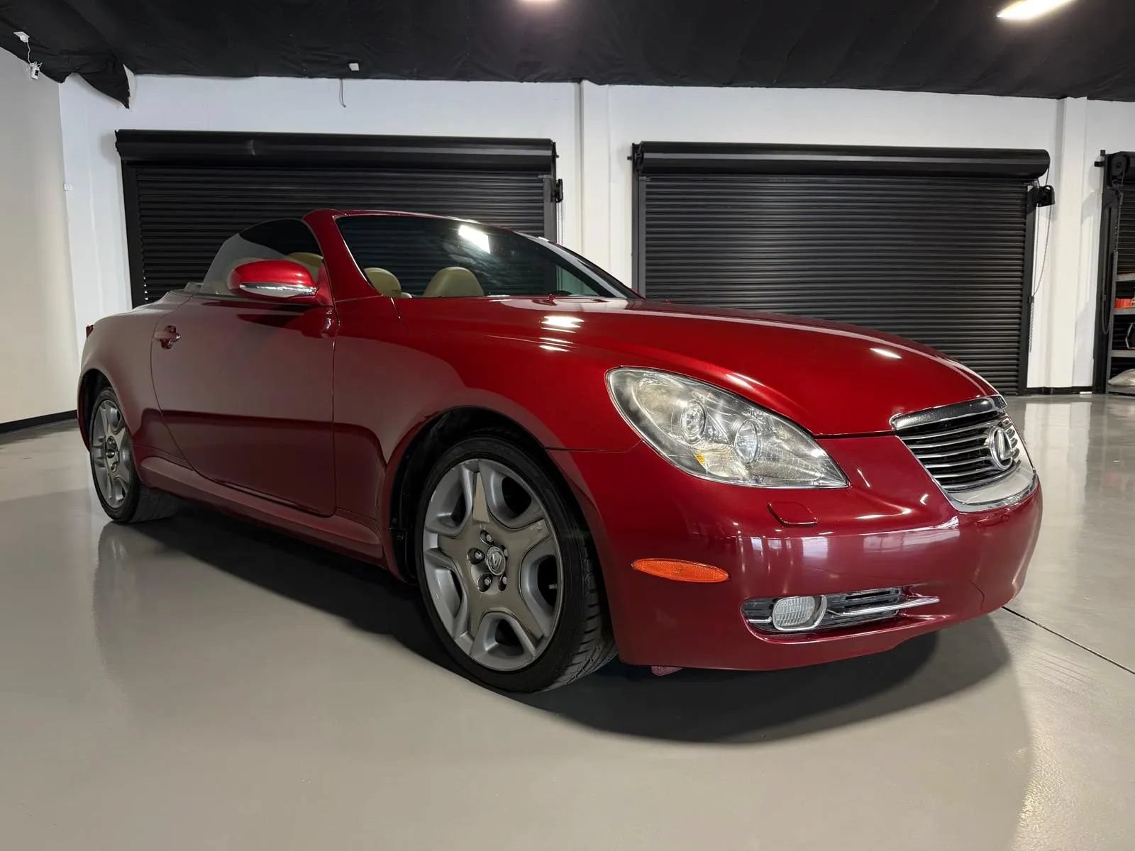 Used 2007 Lexus SC 430 Convertible RWD image 3