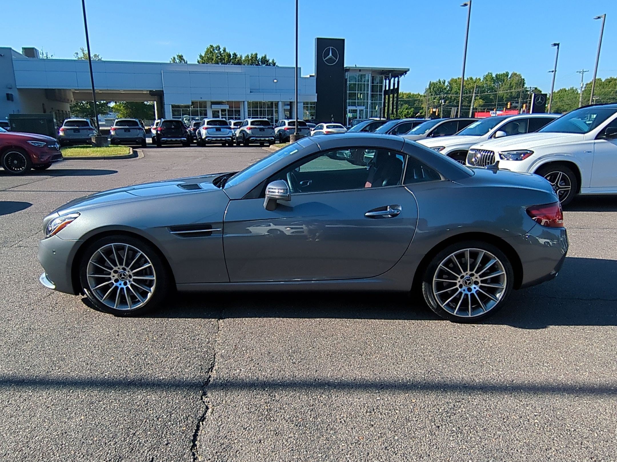 Used 2018 Mercedes-Benz SLC 300 image 6