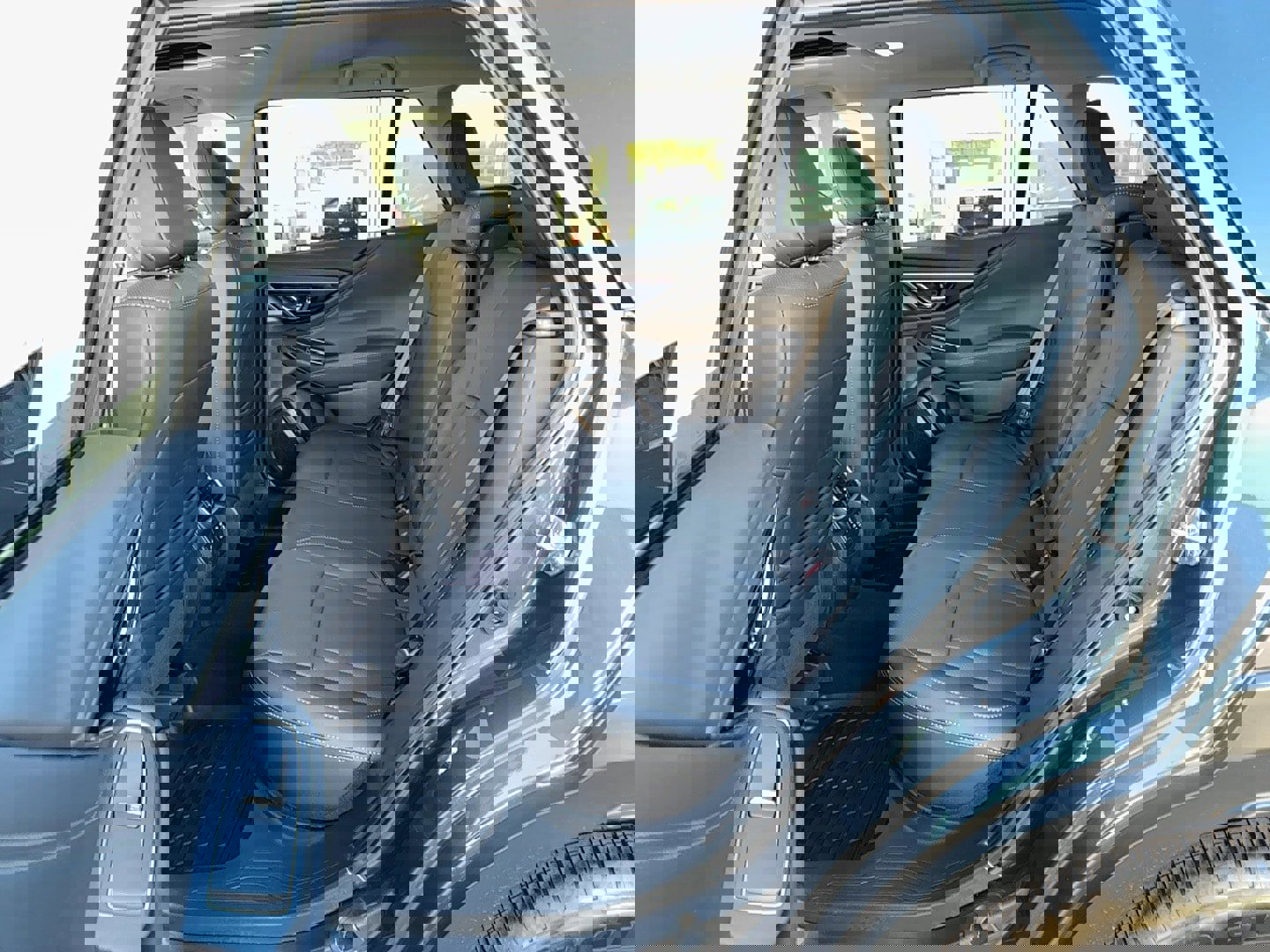 Certified 2025 Subaru Outback Limited w/ Popular Package #2 image 16