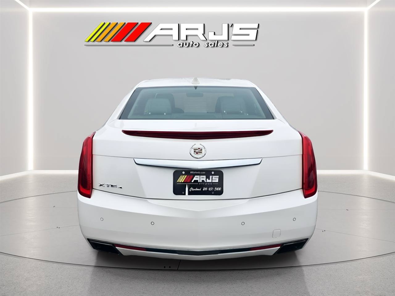 Used 2015 Cadillac XTS Premium AWD/4WD image 3