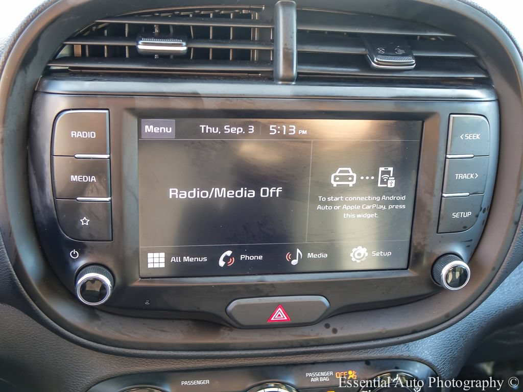 Used 2025 Kia Soul LX w/ LX Technology Package FWD image 13