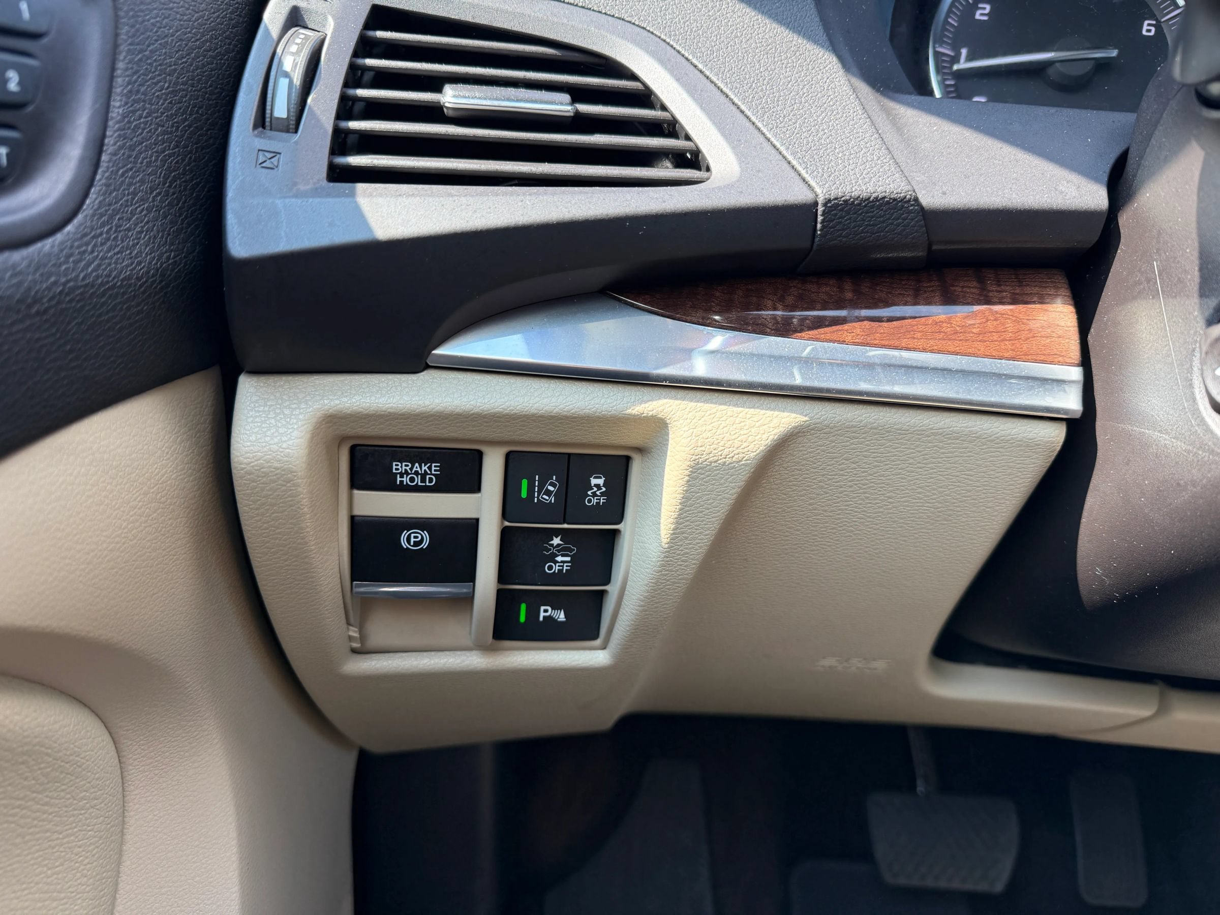 Used 2017 Acura MDX w/ Technology Package FWD image 27