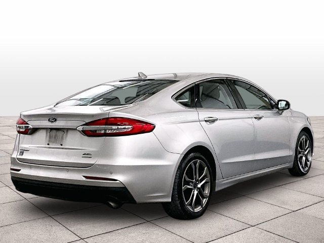 Used 2019 Ford Fusion SEL FWD image 12