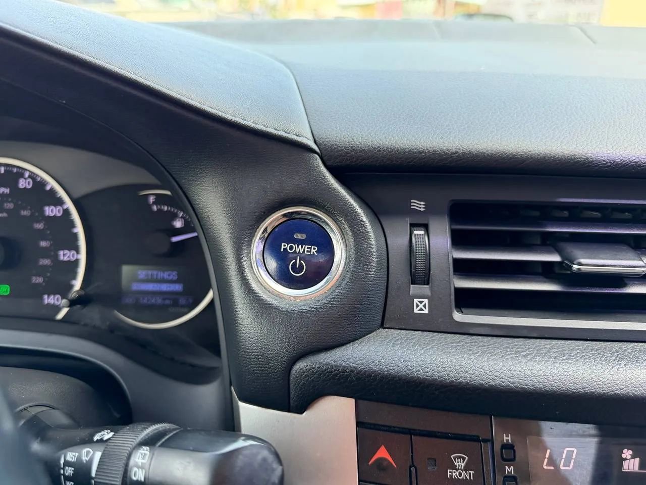 Used 2014 Lexus CT 200h FWD image 41