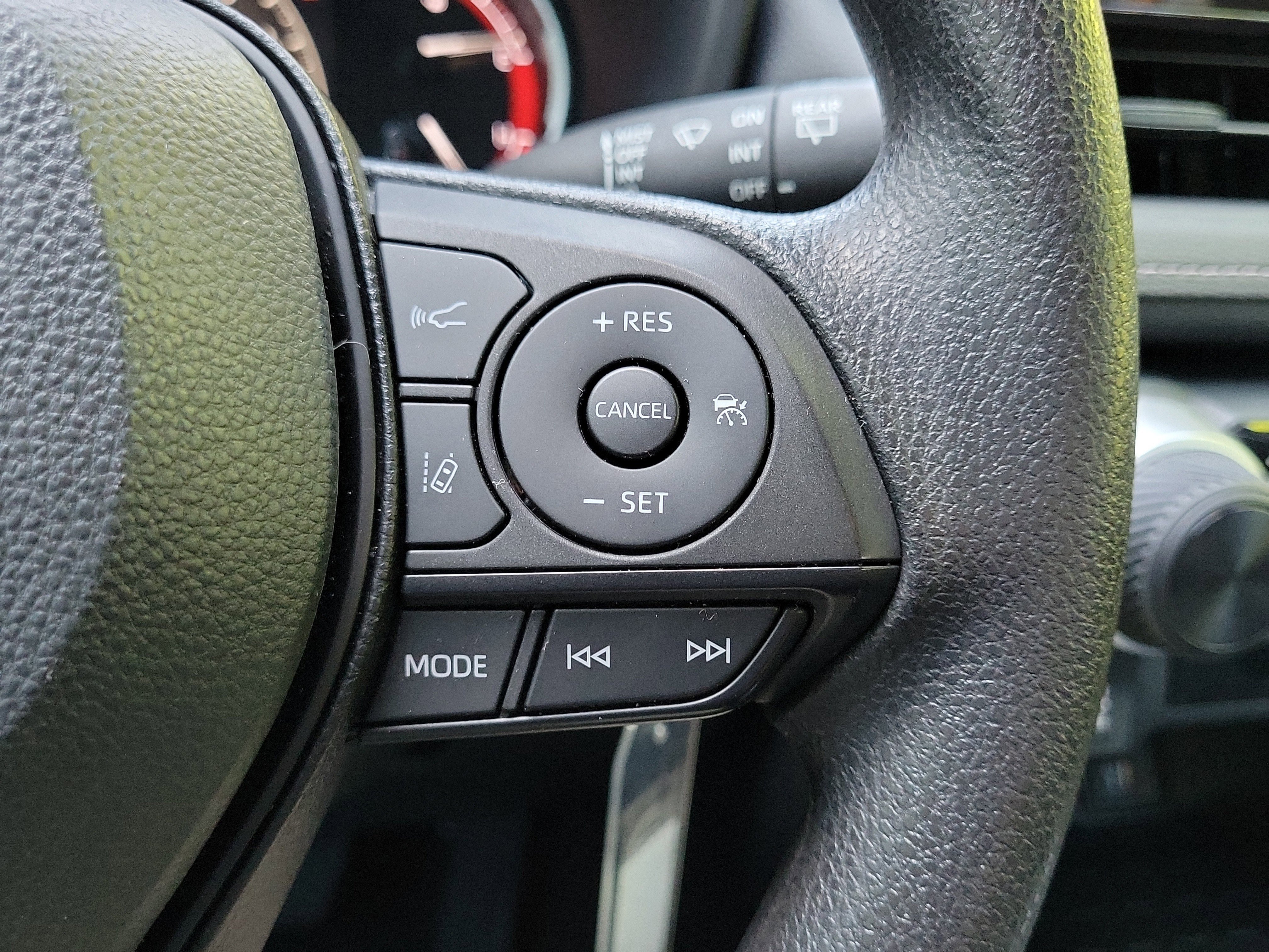 Used 2023 Toyota RAV4 LE image 23