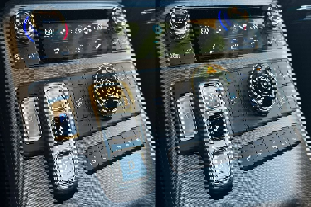 Used 2025 Hyundai Palisade Calligraphy image 21