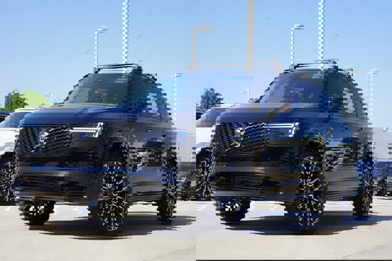 New 2026 Volvo XC90 B6 Ultra w/ Protection Package Premier video 2