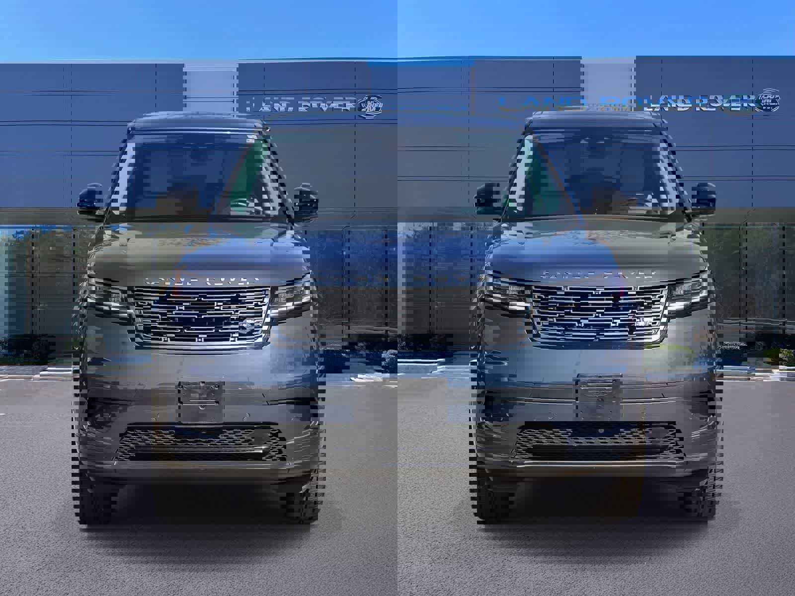 Used 2025 Land Rover Range Rover Velar S image 2