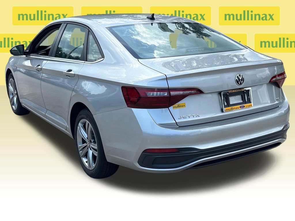Used 2024 Volkswagen Jetta SE FWD image 9