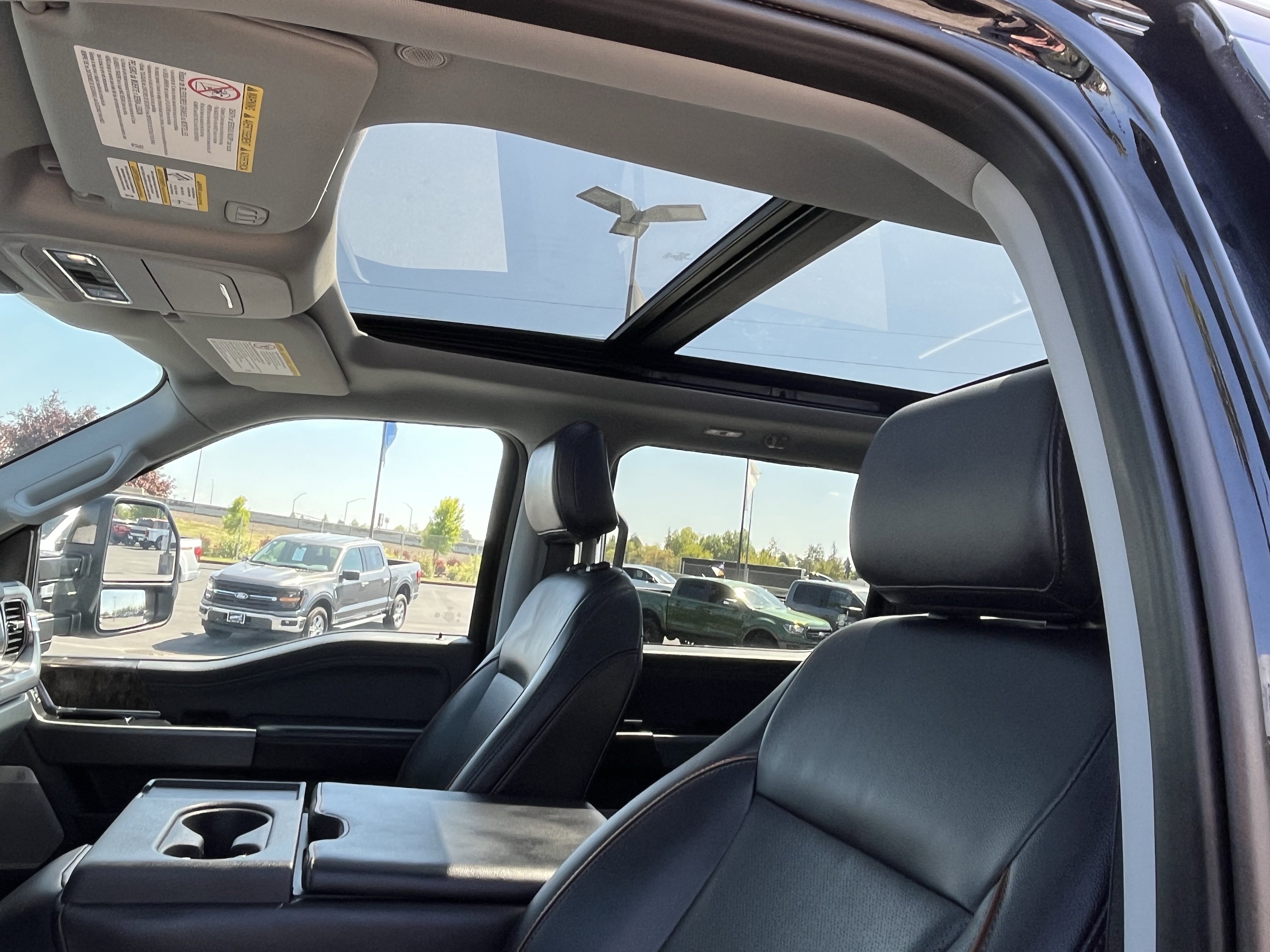 Certified 2025 Ford F350 Lariat w/ Camper Package AWD/4WD image 17