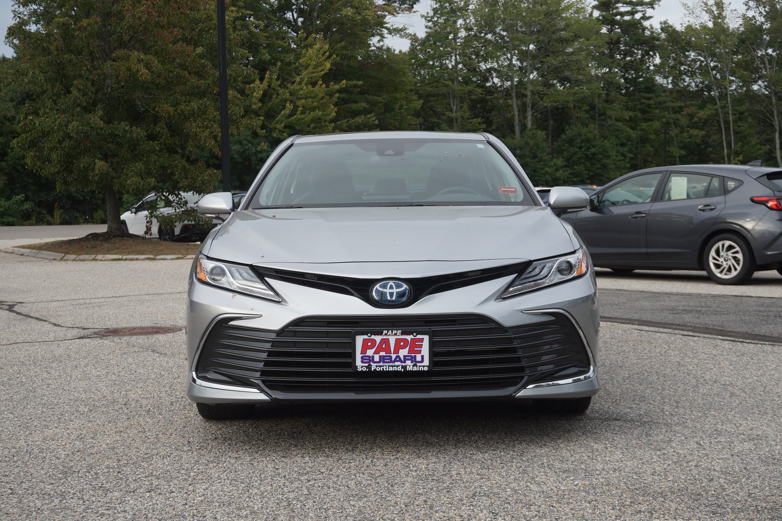 Used 2023 Toyota Camry XLE w/ Navigation Package FWD image 2