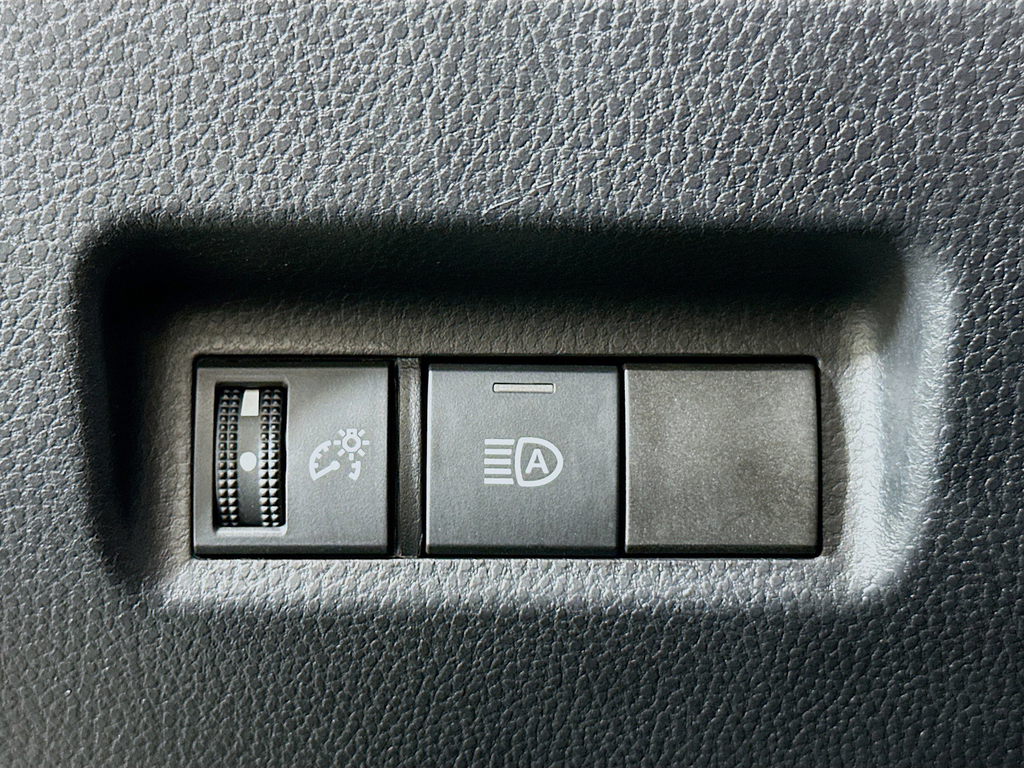 Used 2024 Toyota RAV4 LE image 16