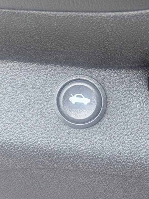 Used 2013 Chevrolet Camaro LT RWD image 17