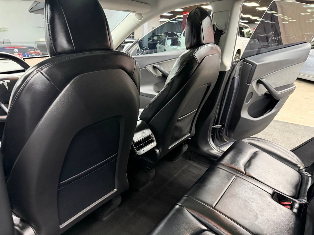 Used 2022 Tesla Model Y Performance AWD/4WD image 34