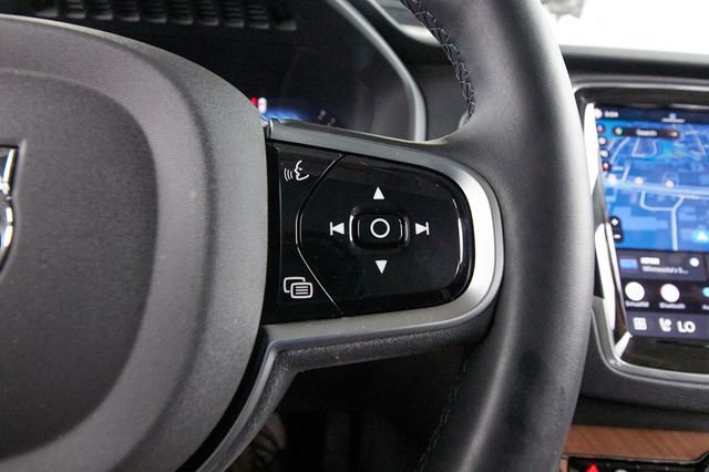 Certified 2025 Volvo XC90 B6 Plus w/ Protection Package Premier AWD/4WD image 17