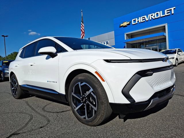 Certified 2024 Chevrolet Equinox EV LT image 2