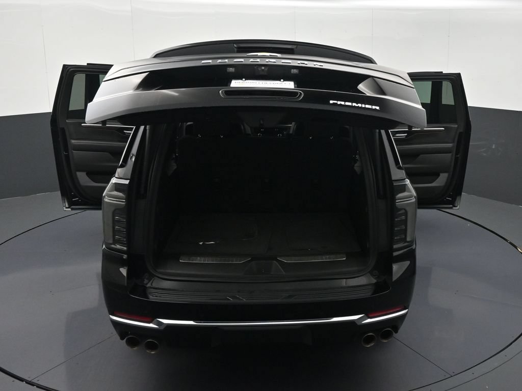 Used 2026 Chevrolet Suburban Premier AWD/4WD image 41