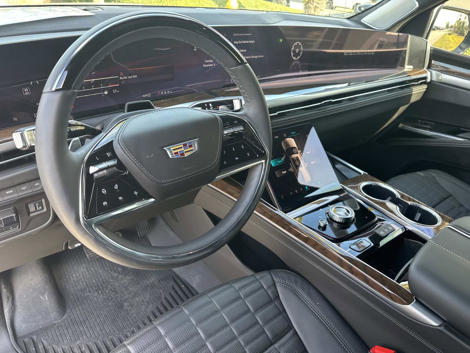 New 2025 Cadillac Escalade Sport Platinum w/ LPO, Floor Liner Package image 25