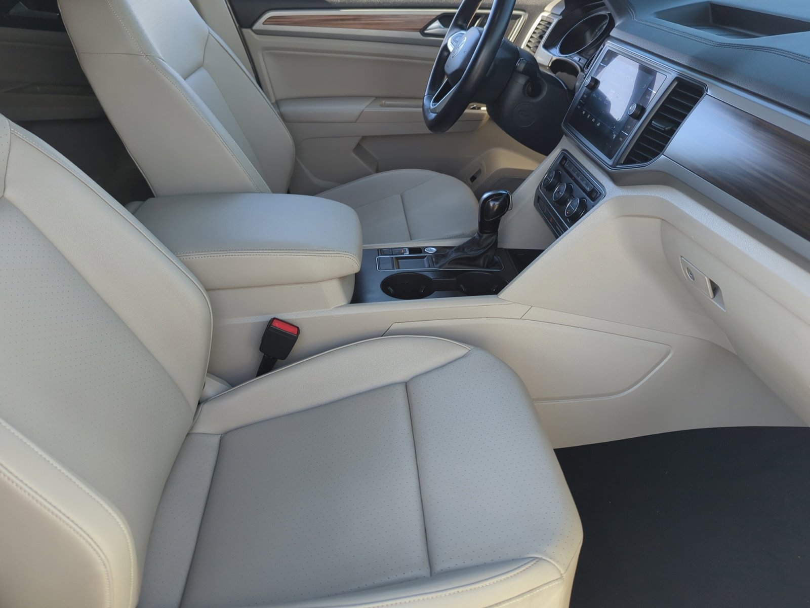 Used 2021 Volkswagen Atlas SE image 19