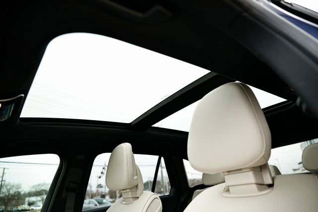 Used 2024 Mercedes-Benz GLC 300 4MATIC image 18