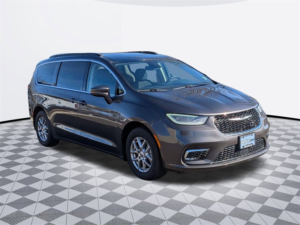 Used 2021 Chrysler Pacifica Touring image 13