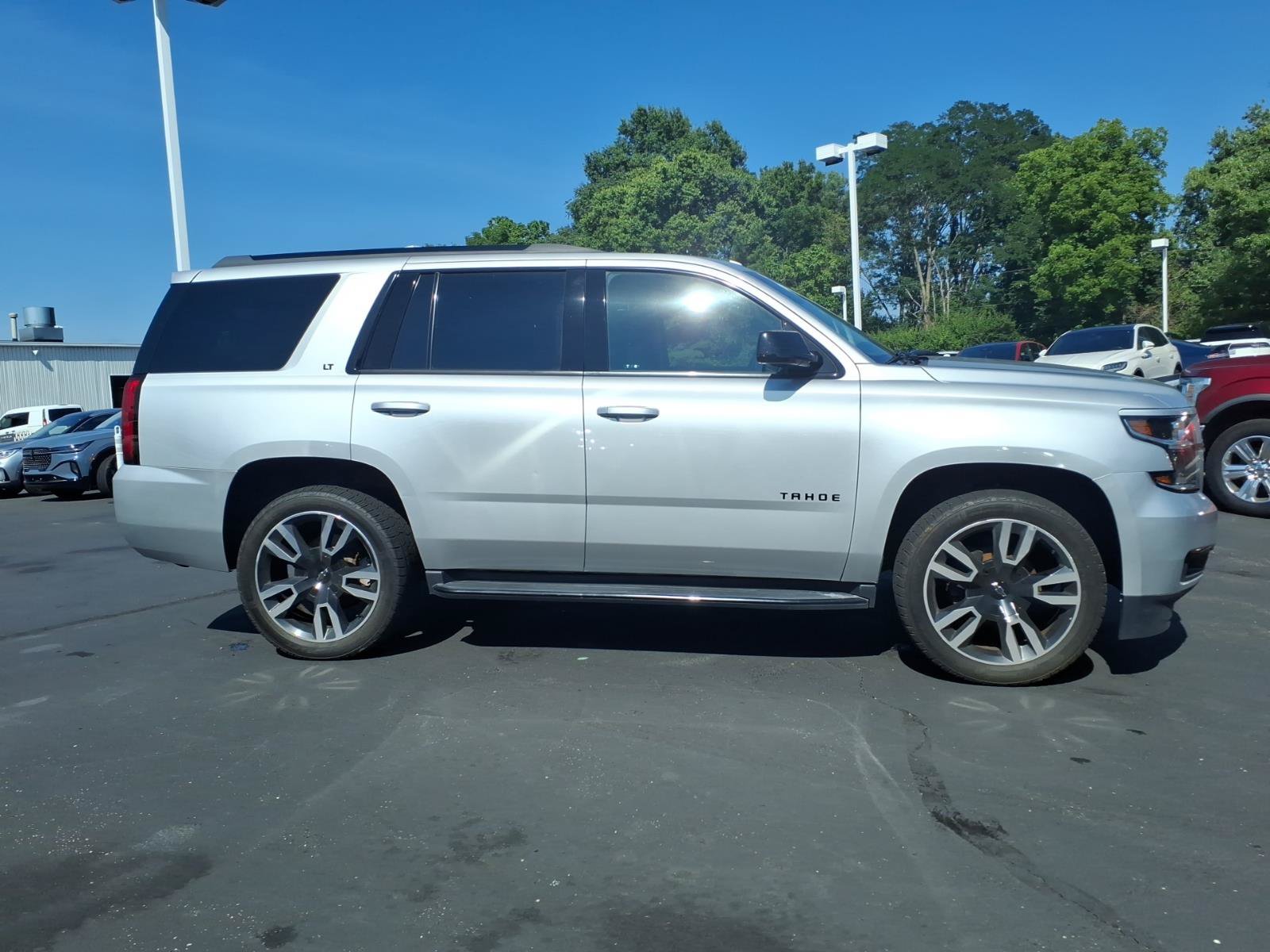 Used 2019 Chevrolet Tahoe LT w/ RST Edition AWD/4WD image 8