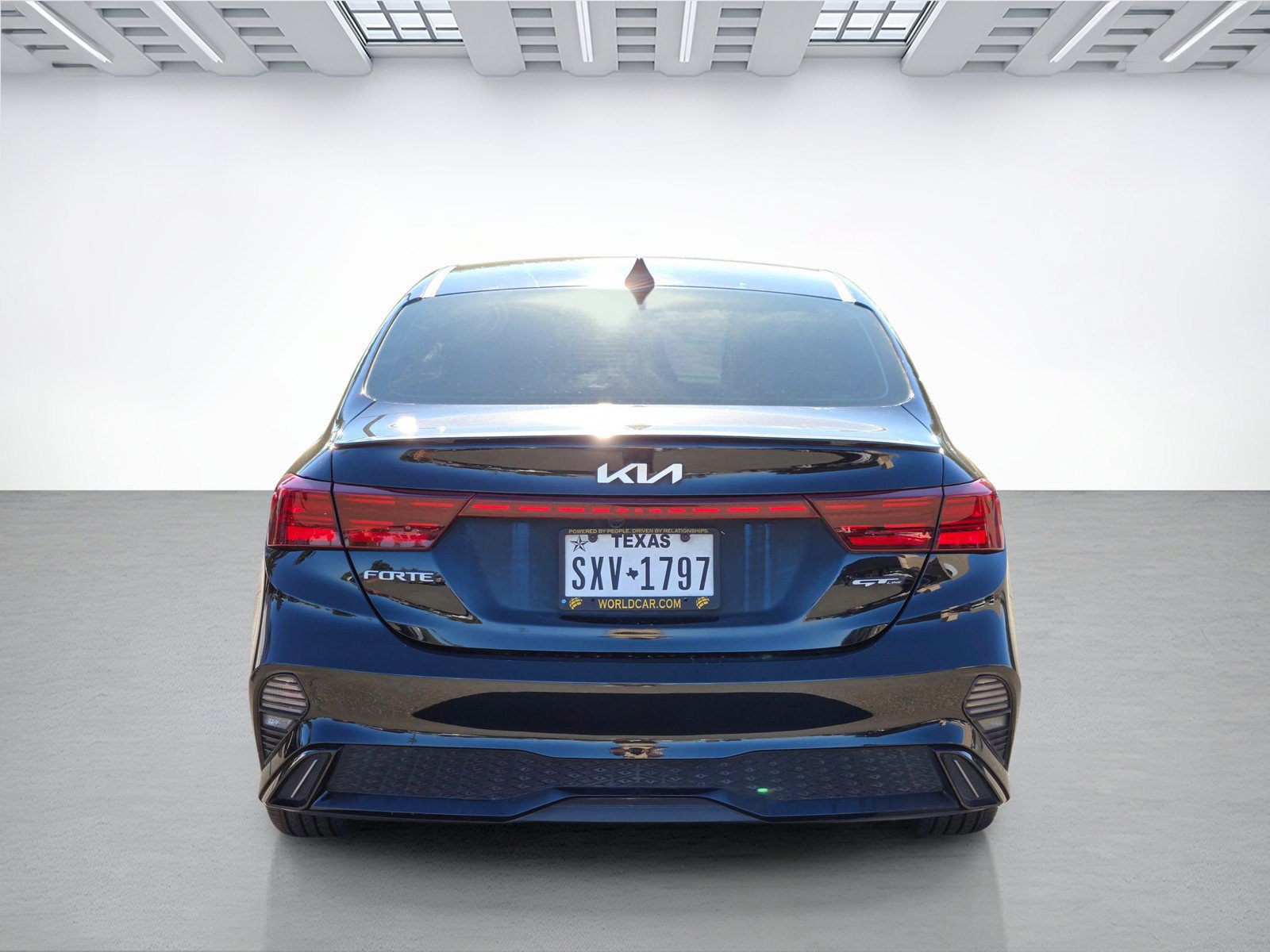 Used 2023 Kia Forte GT-Line w/ GT-Line Technology Package FWD image 5