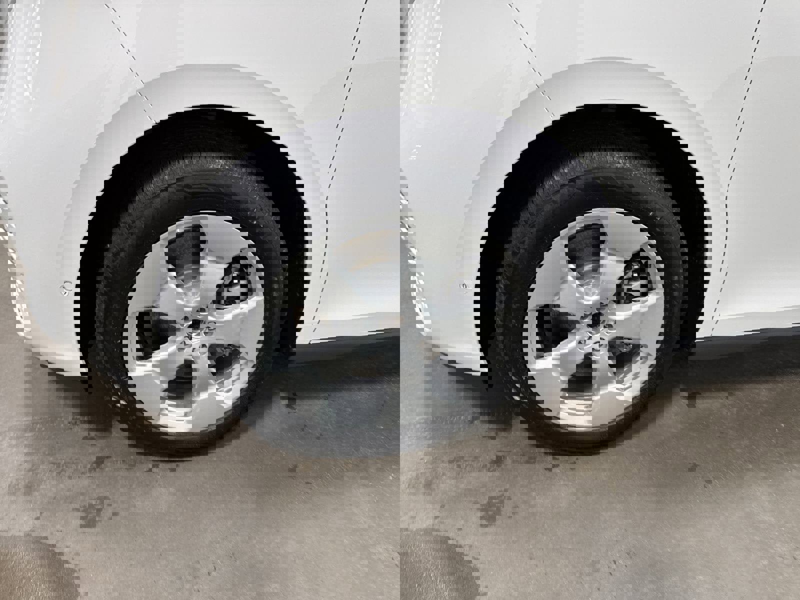 New 2025 Volkswagen ID. Buzz Pro S image 10