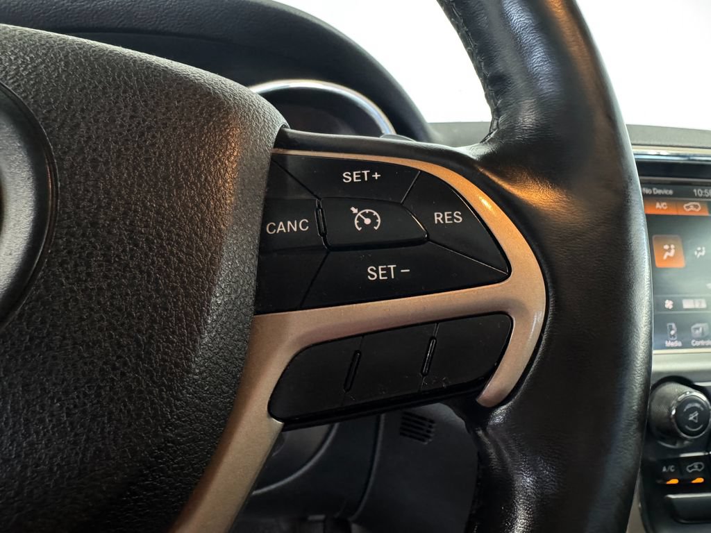 Used 2015 Jeep Grand Cherokee Limited AWD/4WD image 17