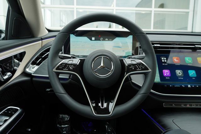 New 2026 Mercedes-Benz E 350 4MATIC Sedan image 14