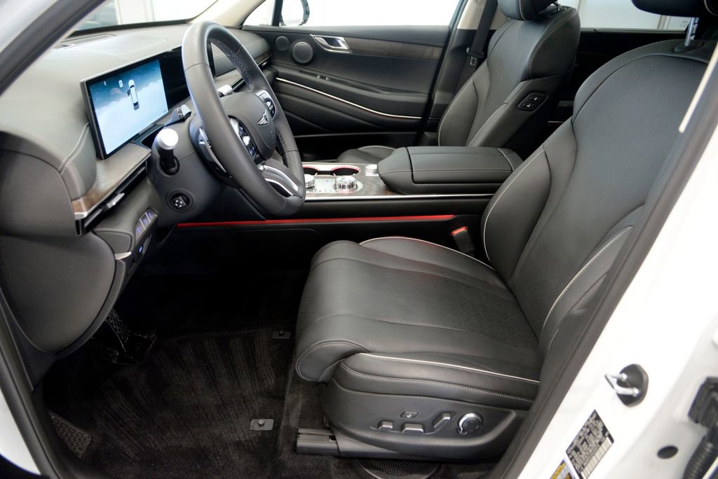 Used 2025 Genesis GV80 3.5T Advanced image 15