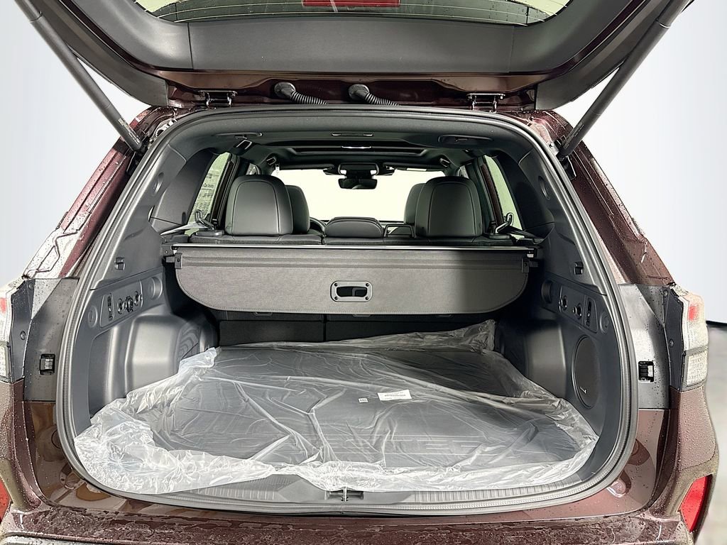 New 2026 Subaru Forester Limited AWD/4WD image 32