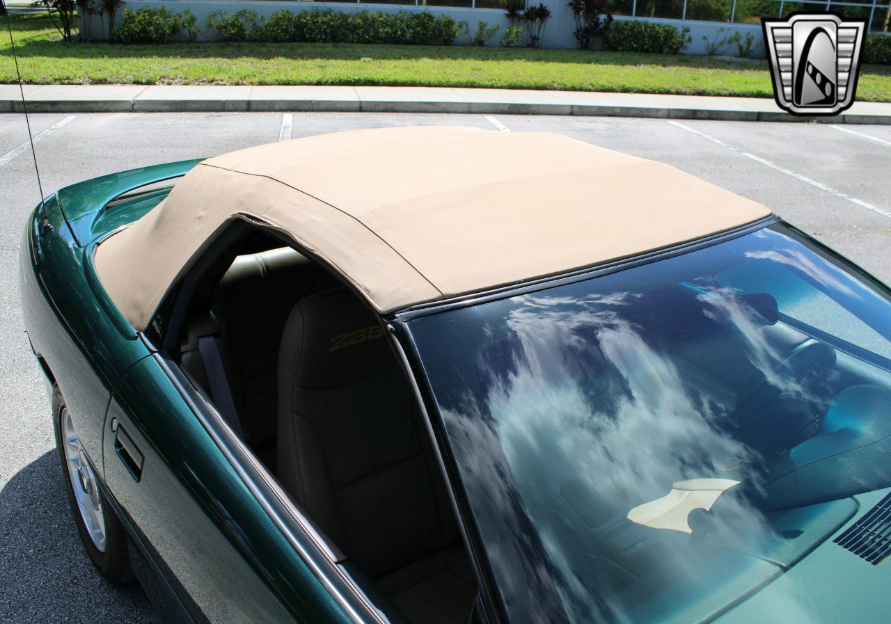 Used 1995 Chevrolet Camaro Z28 image 2