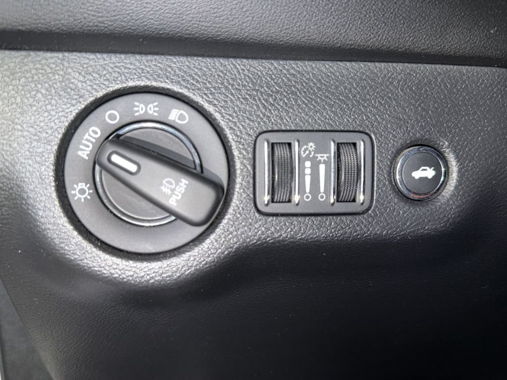 Used 2022 Dodge Challenger R/T Scat Pack w/ Plus Package RWD image 16