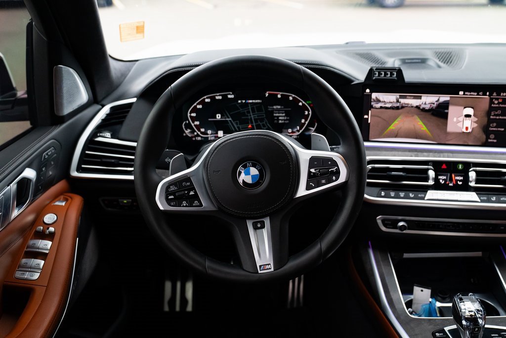 Used 2022 BMW X7 M50i image 12