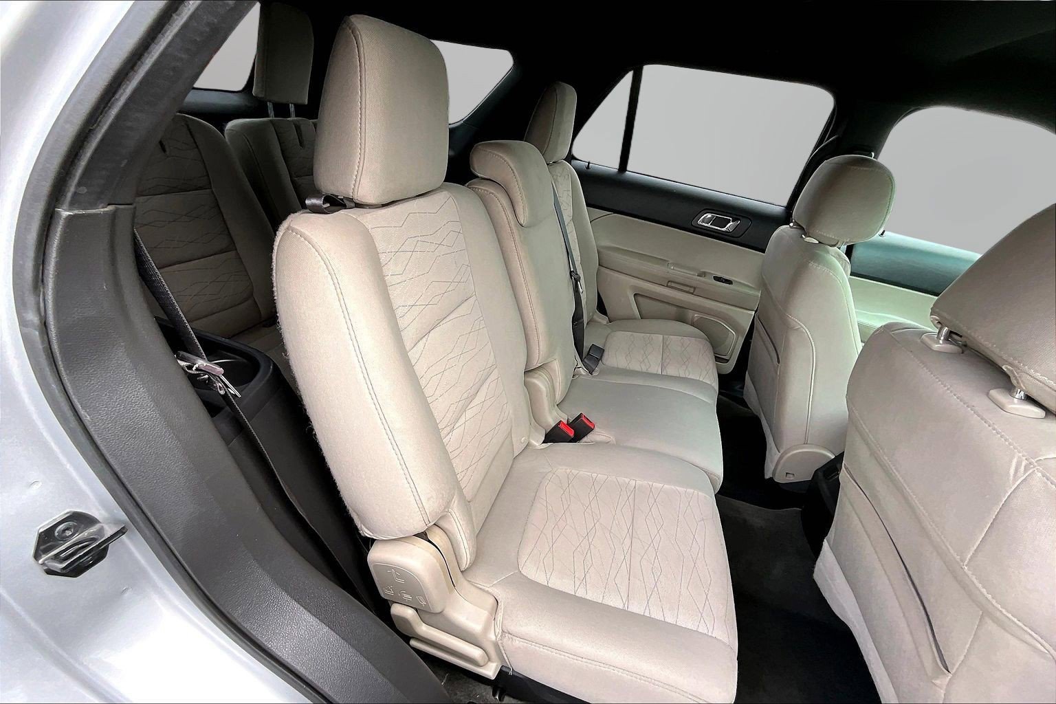 Used 2014 Ford Explorer FWD image 16