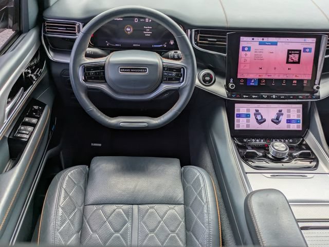 Used 2023 Jeep Grand Wagoneer Series III AWD/4WD image 16