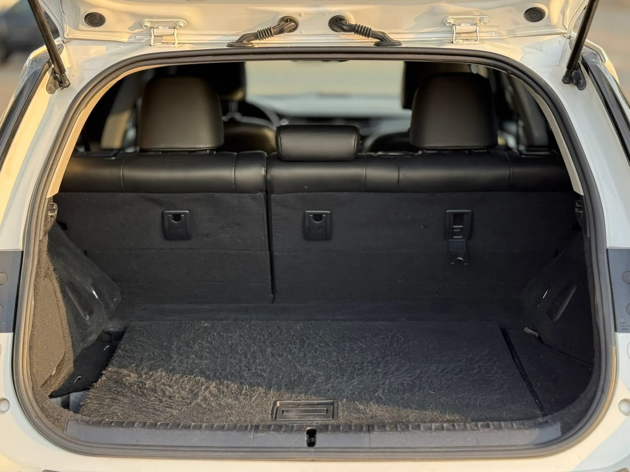 Used 2013 Lexus CT 200h w/ Premium Pkg w/Backup Camera FWD image 29