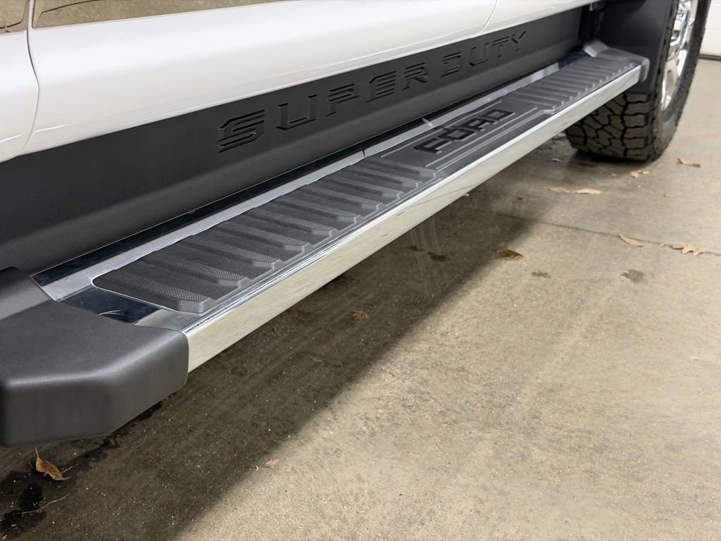 Used 2021 Ford F250 Lariat w/ Chrome Package image 12